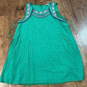 JODIFL Green Sleeveless embroidered midi dress